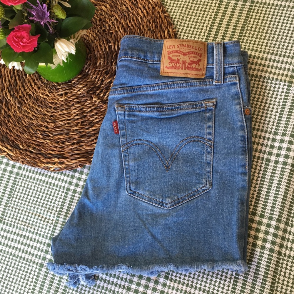 Levi’s High Rise Hypersoft Shorts